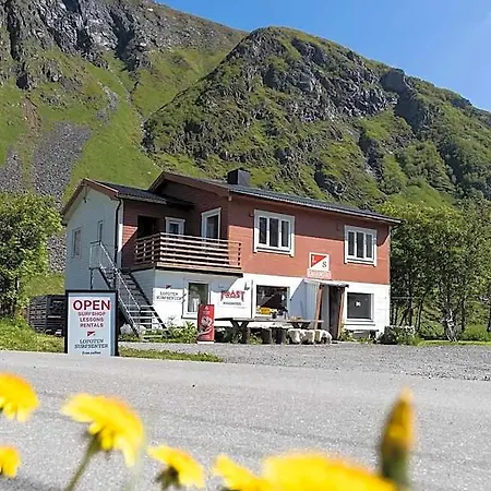 Otel Unstad Surfpacker *